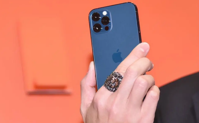 望谟苹果手机维修分享iPhone12系列重启方法教程 